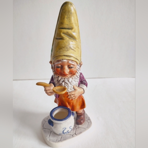 Goebel Co Boys Adorable Gnome Sam The Gourmet Well 505 Figurine Vintage 1970 - Picture 1 of 16